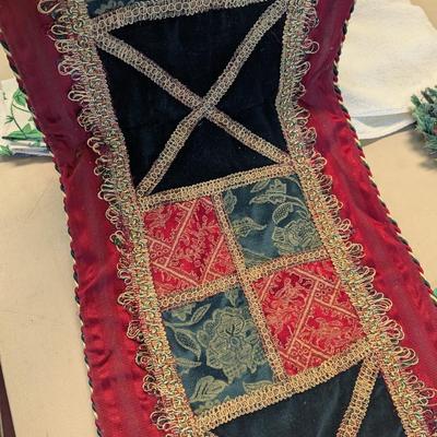 Assortment Of Table Linens