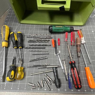 Sale Photo Thumbnail #159: Includes over 25 drill bits, many screwdrivers and a green plastic case.