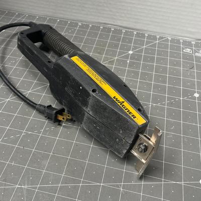 Sale Photo Thumbnail #171: Scrapes peeling paint easily. Reciprocating blade for smooth control.