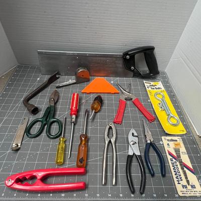 Sale Photo Thumbnail #174: Includes pliers, screwdrivers, knife, square, anchors, wrench, cutter.