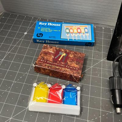 Sale Photo Thumbnail #186: Includes DASH-400 starter, W1665C tester, key holders, cables.