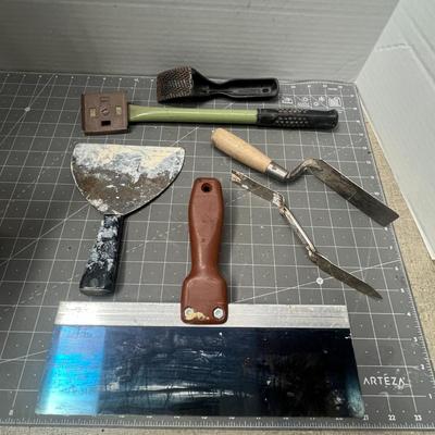 Sale Photo Thumbnail #242: Includes roller, knives, sanding block, wire brush, utility tools.