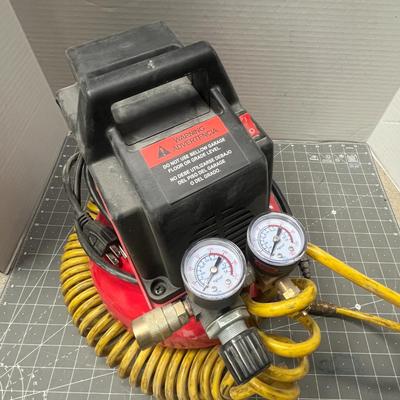 Sale Photo Thumbnail #255: Model HT031701B, 100 PSI max, 120V, 0.5 SCFM @ 90 PSI.