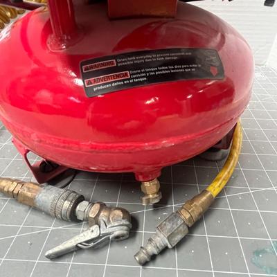 Sale Photo Thumbnail #256: Model HT031701B, 100 PSI max, 120V, 0.5 SCFM @ 90 PSI.