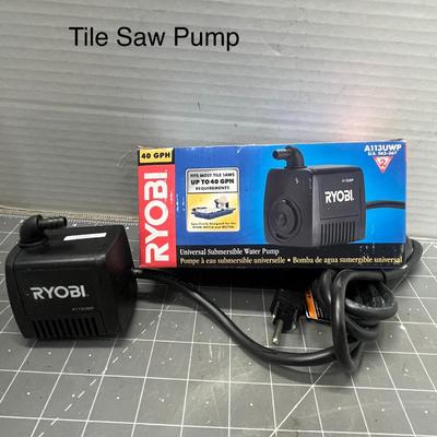 Sale Photo Thumbnail #262: Universal submersible, 40 GPH flow, fits most tile saws.