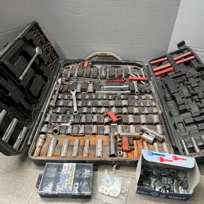 Sale Photo Thumbnail #290: Includes ratchets, bits, Silverline fasteners, locksmith blanks, composite shims, 250 grommets.
