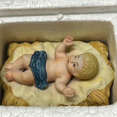 Sale Photo Thumbnail #357: Includes kings, animals, angel, baby Jesus, Mary.