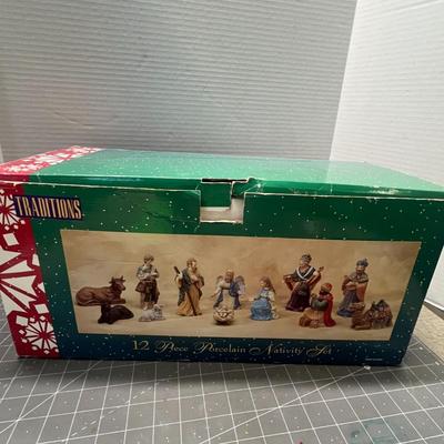 Sale Photo Thumbnail #358: Includes kings, animals, angel, baby Jesus, Mary.