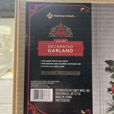 Sale Photo Thumbnail #378: 100 LED lights, red/gold decor, indoor use, 3' lead cord.