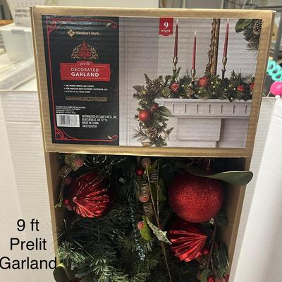 Sale Photo Thumbnail #376: 100 LED lights, red/gold decor, indoor use, 3' lead cord.