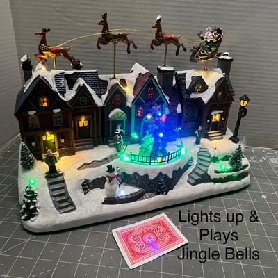 Sale Photo Thumbnail #390: Lights up, plays “Jingle Bells.”