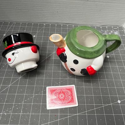 Sale Photo Thumbnail #442: Top hat, scarf, mittens, pipe—boxed Christmas Village design.