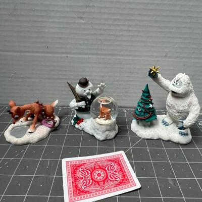 Sale Photo Thumbnail #553: 3 pc, 2001 Memory Lane—dog sled, snowman globe, Bumble with tree.