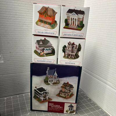 Sale Photo Thumbnail #575: 11 pc—boxed Liberty Falls & Gift Collection houses and 2 loose figurines.