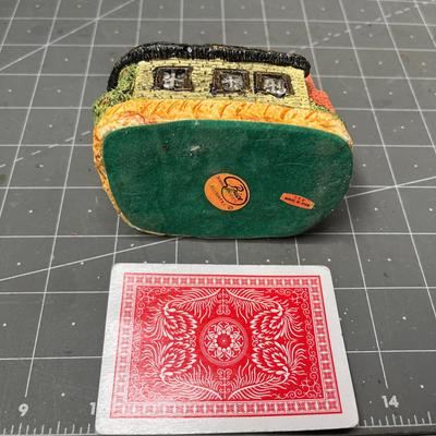 Sale Photo Thumbnail #573: 11 pc—boxed Liberty Falls & Gift Collection houses and 2 loose figurines.