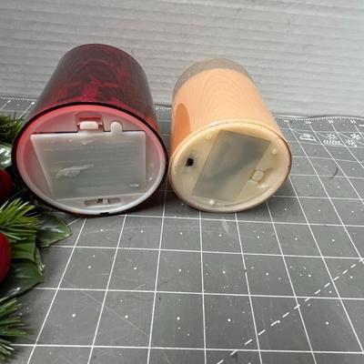 Sale Photo Thumbnail #640: Carousel holder, 3 candles, pine wreath.