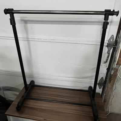 Sale Photo Thumbnail #776: 34x17x38, Expands to 56x66 tall.