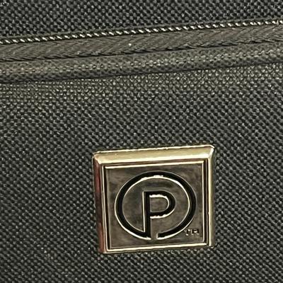 Sale Photo Thumbnail #820: Includes two bags, zip compartments, 26x17x9 and 19x13x7 sizes.