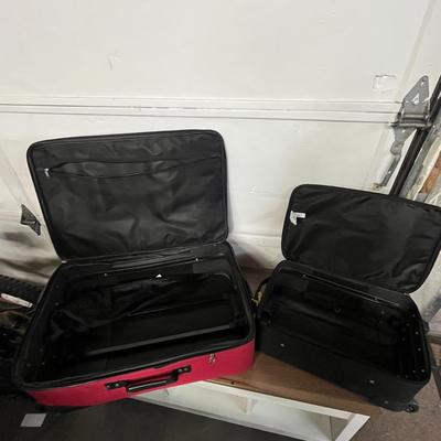 Sale Photo Thumbnail #821: Includes two bags, zip compartments, 26x17x9 and 19x13x7 sizes.