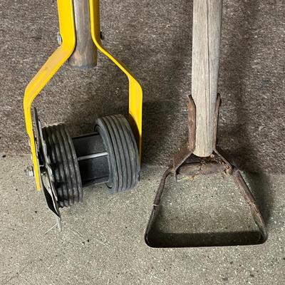 Sale Photo Thumbnail #852: Includes dual-wheel edger, stand-up weeder, aerator, long handle.