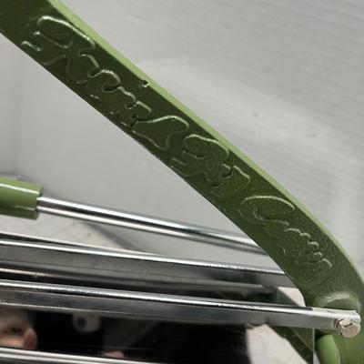 Sale Photo Thumbnail #870: Includes suction cups, metal grid, long handle, 14x10x12 size.