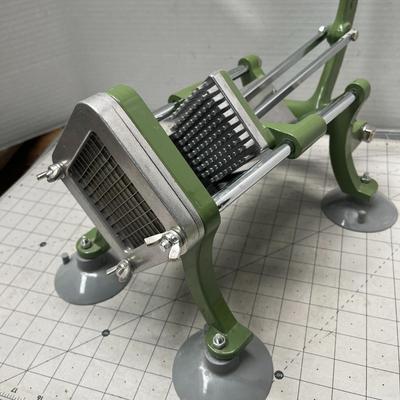 Sale Photo Thumbnail #872: Includes suction cups, metal grid, long handle, 14x10x12 size.