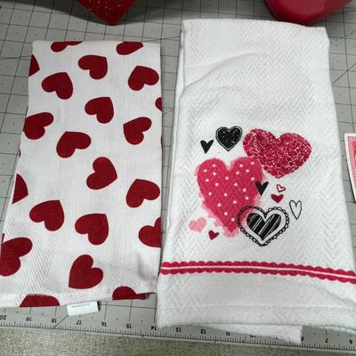 Sale Photo Thumbnail #877: Includes two towels, heart vase, glitter heart, rose pick.
