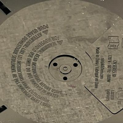 Sale Photo Thumbnail #23: Makes ice cream, sorbet, smoothies, drinks, includes 3 pints.