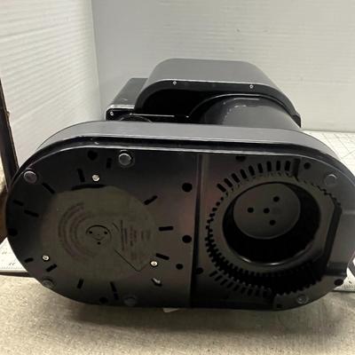 Sale Photo Thumbnail #24: Makes ice cream, sorbet, smoothies, drinks, includes 3 pints.