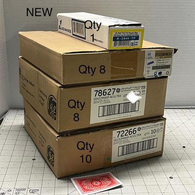 Sale Photo Thumbnail #989: Includes GE234MAX2, GE232MAX, ADVANCE R-2S40-TP, mixed quantities.