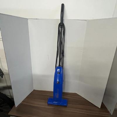 Sale Photo Thumbnail #997: Blue body, 2.0 amp, 120V, household use, model 161.