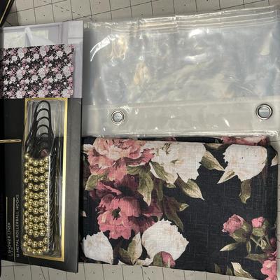 Sale Photo Thumbnail #1065: Includes 72×72 curtain, liner, 12 metal rollerball hooks, floral.