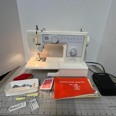 Sale Photo Thumbnail #1117: 120V, 50/60Hz, 90W motor, 15W lamp, UL listed, Taiwan.