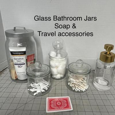 Sale Photo Thumbnail #1179: Includes soap pump, sunscreen, razors, cotton, swabs.