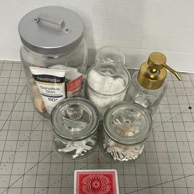 Sale Photo Thumbnail #1180: Includes soap pump, sunscreen, razors, cotton, swabs.