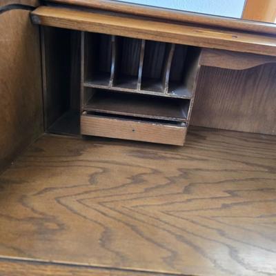 Beautiful vintage Oak Roll top desk