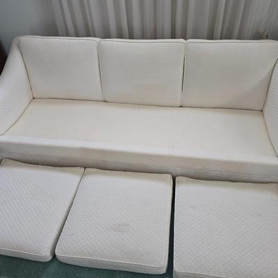 Skirted 8-Way Hand Tied Spring Knole Design Sofa