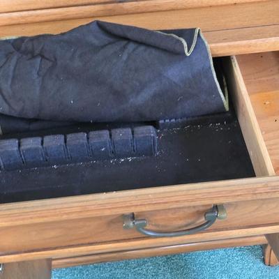 Beautiful MCM Mid-century Modern Drexel Eastrend hutch or China cabinet