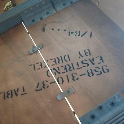 Drexel Eastrend drop leaf table with 2 leaves and 4 matching Drexel chairs