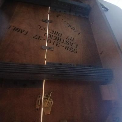 Drexel Eastrend drop leaf table with 2 leaves and 4 matching Drexel chairs