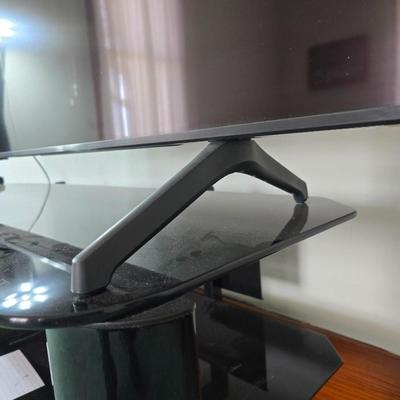 Samsung 70" Class TU700D 4K Crystal UHD HDR Smart TV with remote