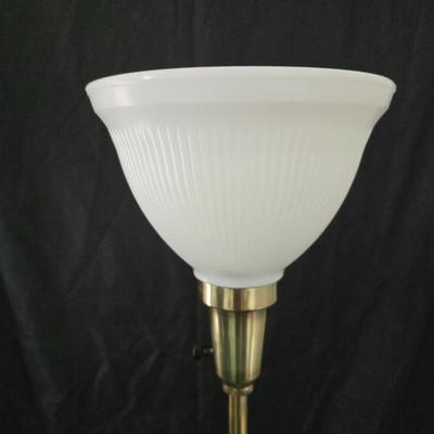 Vintage Hollywood Regency Stiffel brass torchiere table lamp with a milk glass shade (1 of 2)