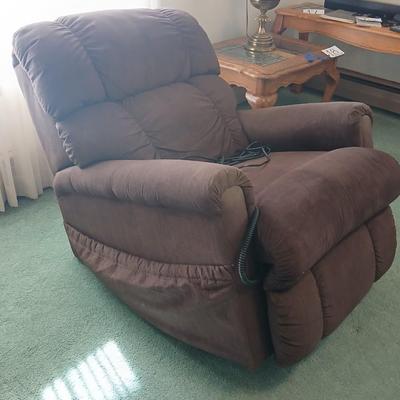 La-Z-Boy Lazyboy recliner with remote controlled recline, heat & massage