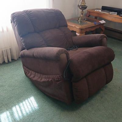La-Z-Boy Lazyboy recliner with remote controlled recline, heat & massage