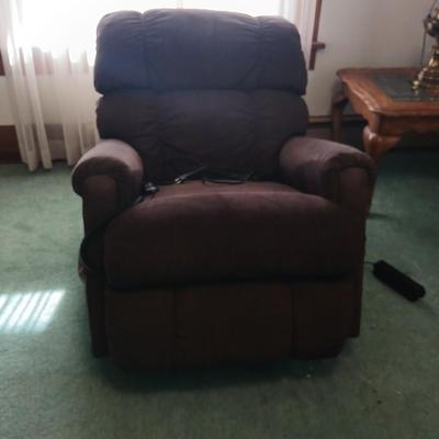 La-Z-Boy Lazyboy recliner with remote controlled recline, heat & massage
