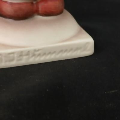 M.I. Hummel Heavenly Angel No Box 6" Figurine