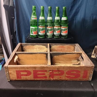 SECTIONED WOODEN PEPSI CRATE AND 5 GLASS MOUNTAIN DEW BOTTLES