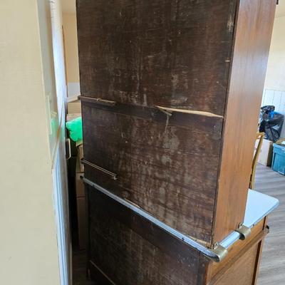 1920'S antique oak Hoosier cabinet