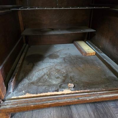 1920'S antique oak Hoosier cabinet
