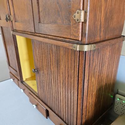 1920'S antique oak Hoosier cabinet
